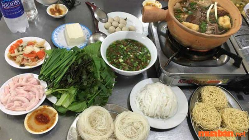 Món dê là một trong những đặc sản của quán lẩu dê Lâm Ký ở Tân Bình