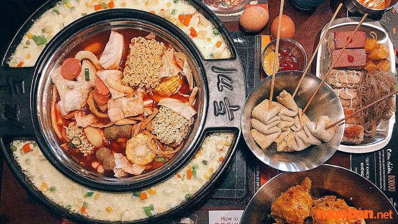 Quán lẩu Dookki ở Tân Bình là nơi bạn có thể thỏa mãn niềm đam mê với món lẩu Tokbokki hương vị Hàn Quốc