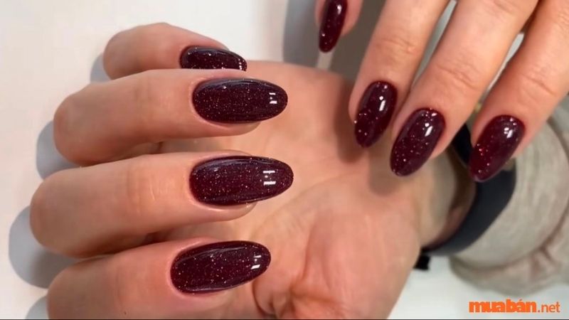 Mẫu nail đỏ burgundy 2