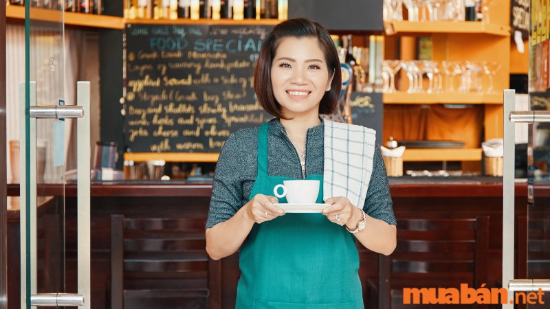 Nhân viên phục vụ quán cafe là ai