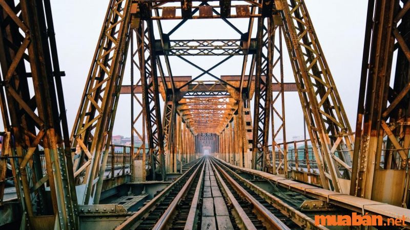 Chụp ảnh tết ở Cầu Long Biên