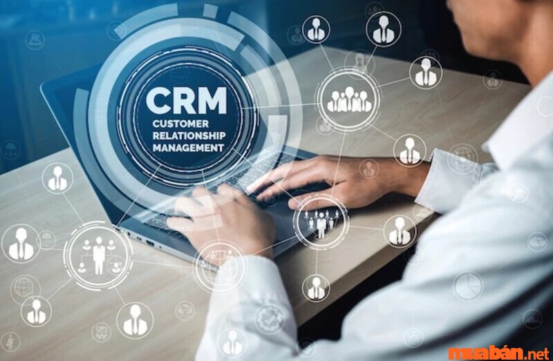 Công cụ CRM trong quy trình bán hàng là gì?