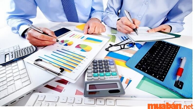 Công việc của kế toán nội bộ liên quan đến việc ghi chép và quản lý sổ sách