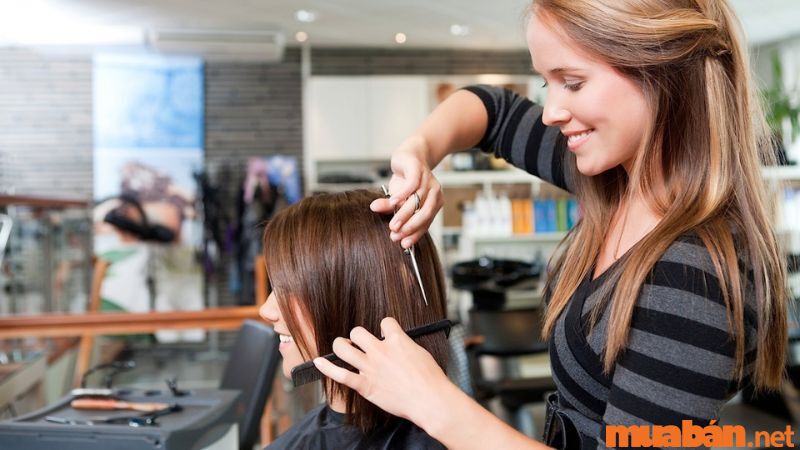 Học cắt tóc là một lựa chọn tốt cho những cô gái muốn có một công việc ổn định