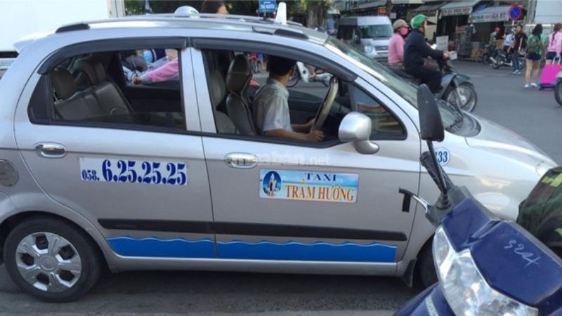 Taxi Trầm Hương