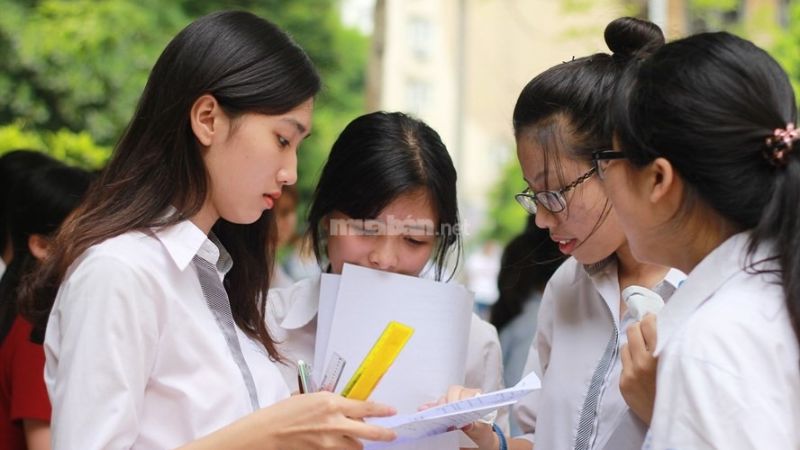 Học bổng hỗ trợ chi phí học tập