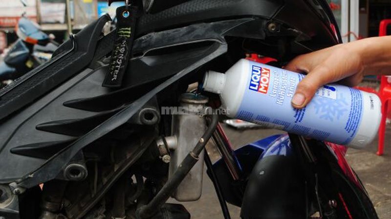 Nước mát Liqui Moly đỏ pha 1:1