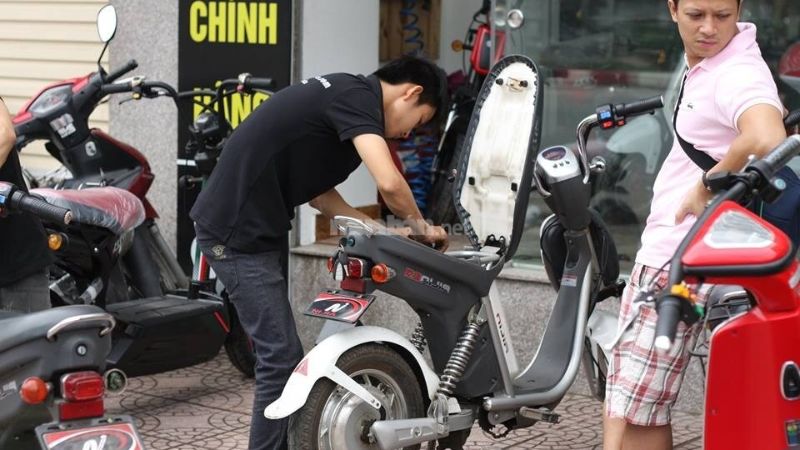 Hướng dẫn cách bảo quản bình ắc quy cho xe đạp điện