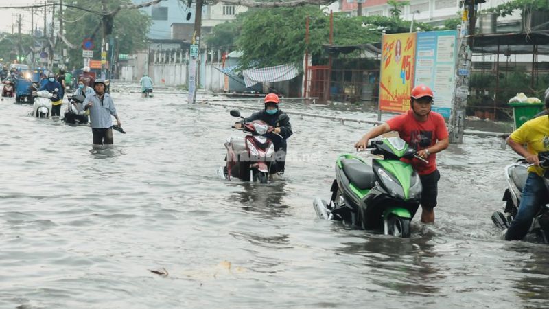 Xe dễ hết bình vào mùa mưa