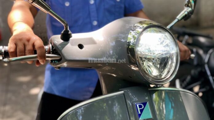 Thay đèn pha xe máy bao nhiêu tiền?