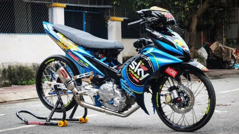 Xe Exciter độ phong cách drag “cháy"