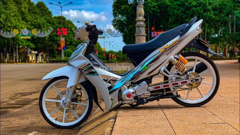 Sirius 50cc độ dàn áo trắng phong cách