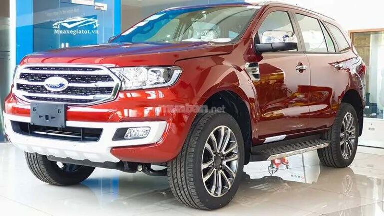 Giá xe Ford 7 chỗ mới nhất tháng 11/2024: Giá niêm yết và giá lăn bánh