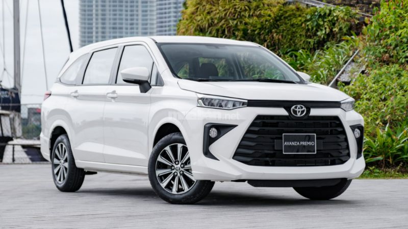 Giá xe Toyota 7 chỗ