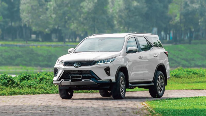 Giá xe Toyota 7 chỗ