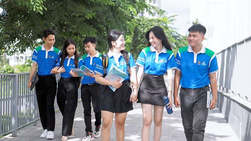 Tổng hợp điểm chuẩn Đại học Văn Hiến 2023