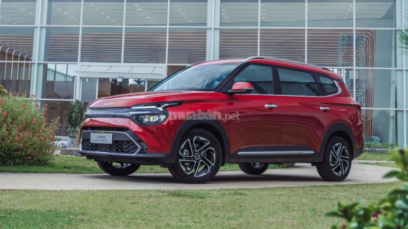 KIA Carens với không gian rộng rãi, phù hợp cho gia đình và có giá hợp lý.