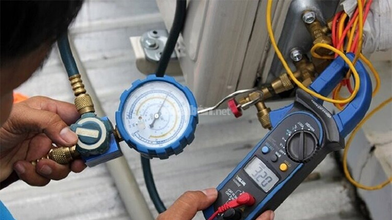 Kiểm tra lượng gas để bổ sung gas nếu cần thiết