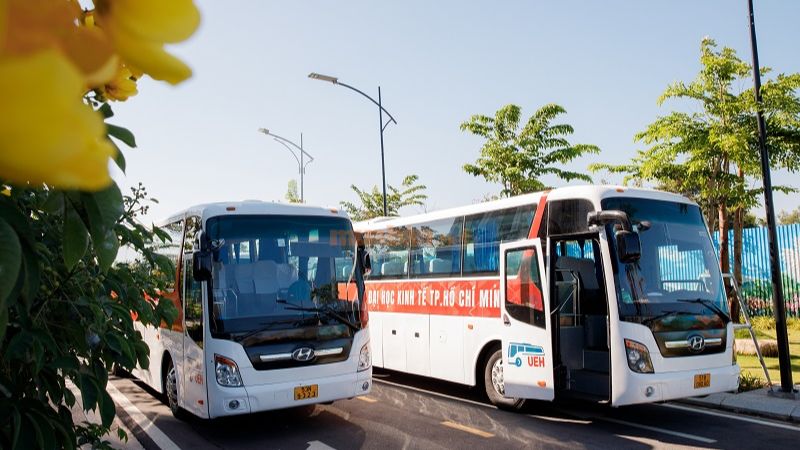 Xe bus là một lựa chọn giá rẻ, an toàn, thuận tiện