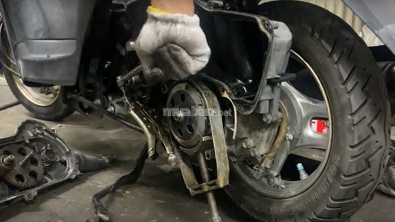 Dây curoa xe Lead bao lâu thì nên thay mới? Giá thay mới nhất hiện nay Cách thay dây curoa đơn giản tại nhà