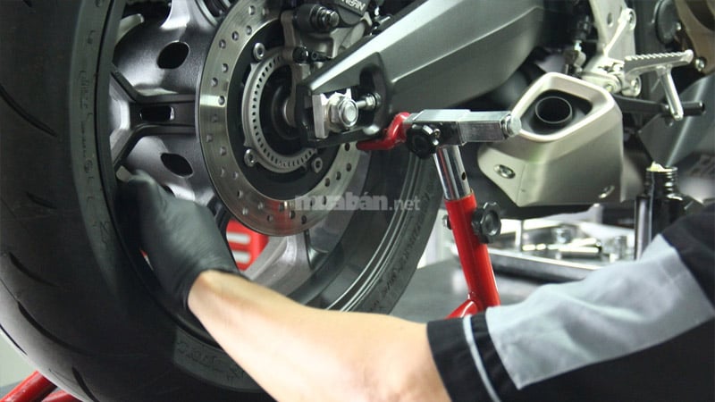 Cách bảo dưỡng xe tay ga giúp xe luôn bền đẹp và vận hành êm ái Bảo dưỡng xe tay ga định kỳ giúp xe luôn hoạt động ổn định