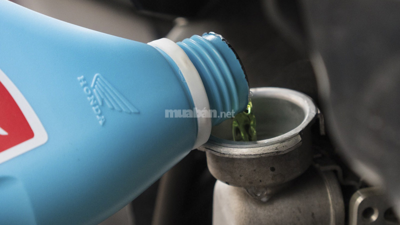 Khi nào nên bảo dưỡng xe máy Honda? Những lưu ý cần biết Hệ thống làm mát bằng chất lỏng để duy trì nhiệt độ ổn định cho động cơ