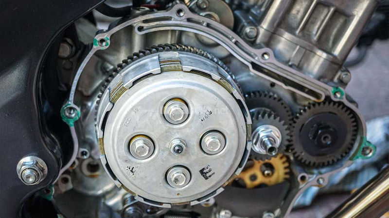Khi nào nên bảo dưỡng xe máy Honda? Những lưu ý cần biết Kiểm tra lại hệ thống điện