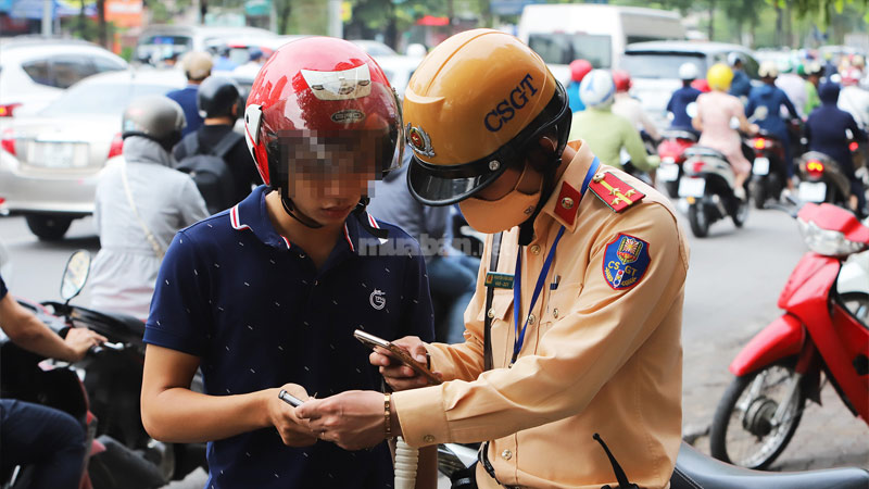 Cách tích hợp đăng ký xe vào VNeID đơn giản và nhanh chóng Xuất trình đăng ký xe tích hợp trên VNeID khi CSGT kiểm tra