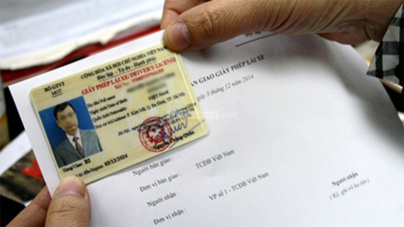 Đổi bằng lái xe máy ở đâu? Thủ tục đổi bằng lái xe trực tiếp và trực tuyến mới nhất Các trường hợp được đổi bằng lái xe máy mới