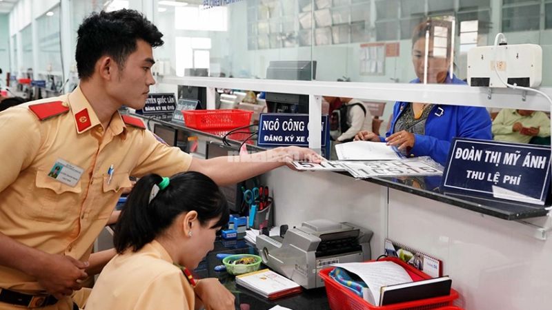 Mua xe mới thì bao lâu có biển số? Quy trình, thủ tục và chi phí Mua xe mới thì bao lâu có biển số xe?