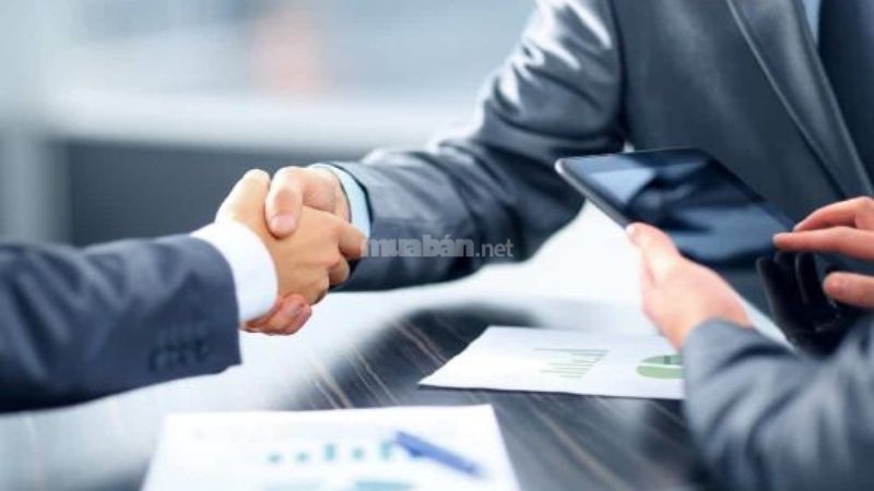 B2B là gì? Giải mã chi tiết và đặc điểm, lợi ích của mô hình B2B Mô hình B2B thiên về bên mua