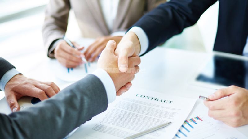 B2B là gì? Giải mã chi tiết và đặc điểm, lợi ích của mô hình B2B Mô hình B2B thiên về bên bán