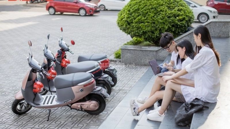Xe máy điện có cần bằng lái không? Cập nhật quy định mới 2025 Đi xe máy điện có cần bằng lái không?