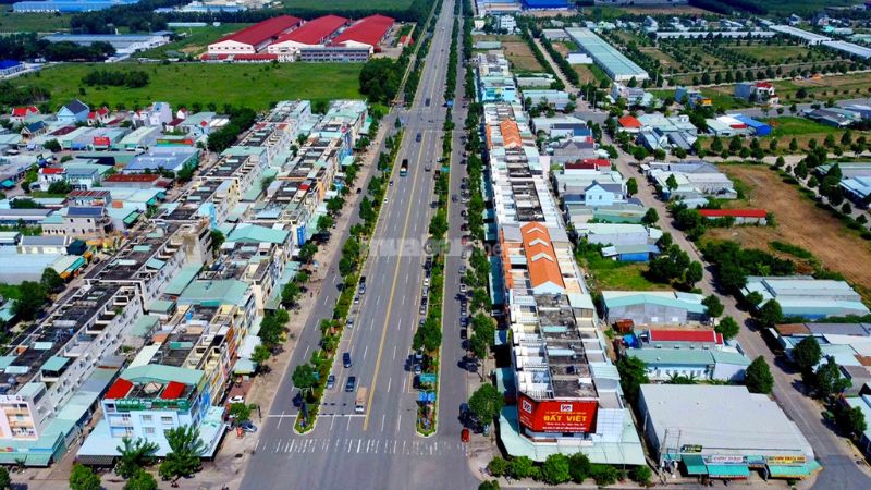 Huyện Bàu Bàng - Điểm sáng bất động sản mới nổi tại Bình Dương Huyện Bàu Bàng sở hữu mạng lưới giao thông ngày càng hoàn thiện