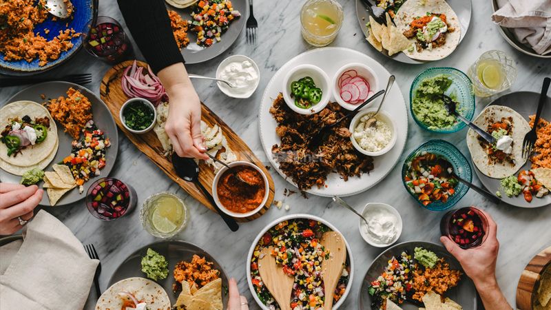 Ngành F&B là gì? Kiến thức cơ bản đến chuyên sâu bạn nên biết Cơ hội nghề nghiệp trong ngành F&B