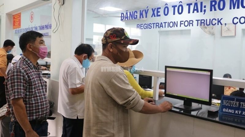 Xe không chính chủ phạt bao nhiêu theo quy định mới 2025? Người dân cần phải thực hiện thu hồi xe không chính chủ và đăng ký mới xe chính chủ để tránh bị phạt