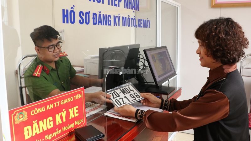 Xe không chính chủ phạt bao nhiêu theo quy định mới 2025? Thủ tục đăng ký lại xe chính chủ là bước cuối để tránh vi phạm