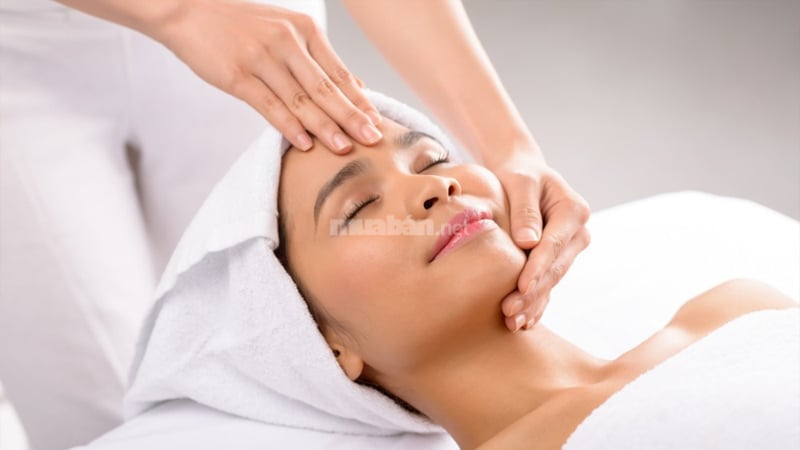 Top 12 địa chỉ massage Tân Bình uy tín, chất lượng cao Hi Spa nổi bật với không gian sang trọng, tinh tế cùng đội ngũ chuyên gia tài năng