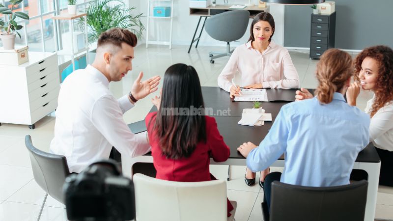 Entry level là gì? Những điều cần biết về vị trí Entry Level Nếu biết ứng dụng các bí kíp trên, bạn sẽ nổi bật hơn các đồng nghiệp cùng trang lứa khác