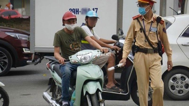 Các lỗi vi phạm giao thông xe máy thường gặp và mức phạt Thay đổi và sử dụng phương tiện không đúng quy định