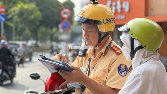 Các lỗi vi phạm giao thông xe máy thường gặp và mức phạt