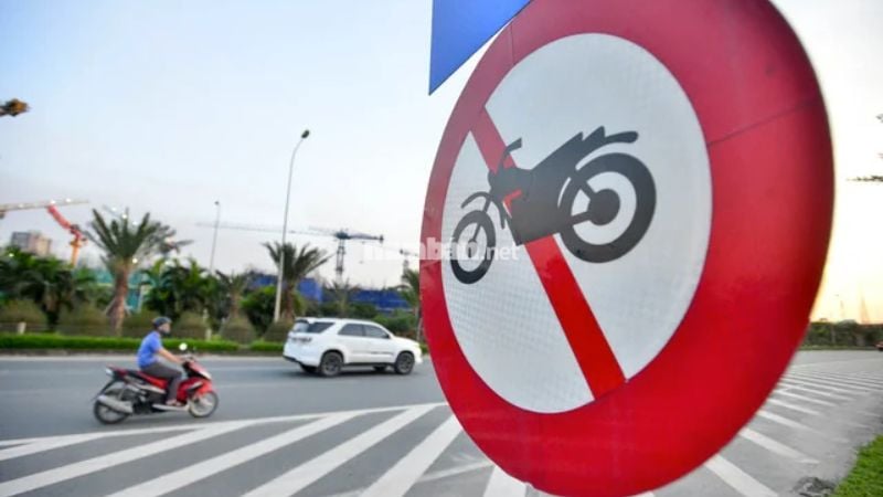 Lỗi đi vào đường cấm xe máy phạt bao nhiêu? Lỗi đi vào đường cấm xe máy phạt bao nhiêu?