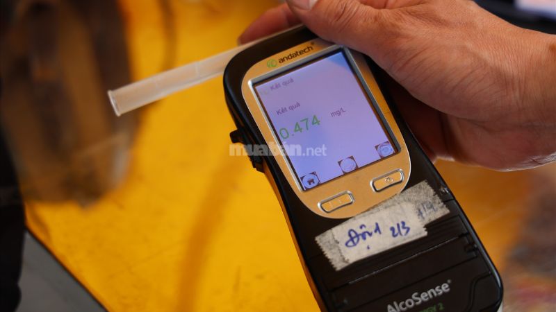 Lỗi nồng độ cồn xe máy 2025 phạt bao nhiêu tiền? Trừ bao nhiêu điểm? Mức phạt khi nồng độ cồn vượt quá 0.25 miligam