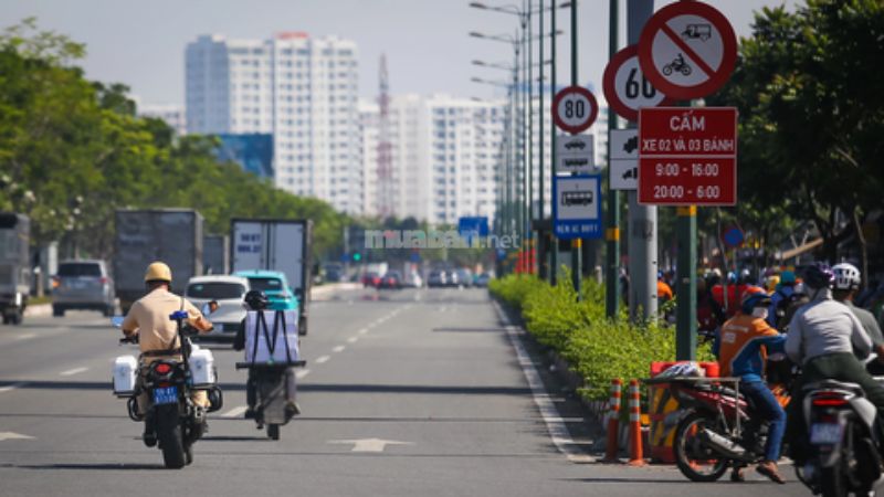 Lỗi Đi Vào Đường Cấm Xe Máy: Mức Phạt Mới Và Lưu Ý Cần Biết Tuyệt đối không đi vào đường cấm dù không có lực lượng kiểm tra