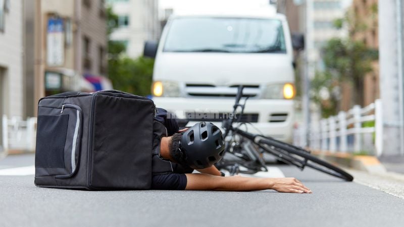 Giải mã điềm báo của từng giấc mơ té xe