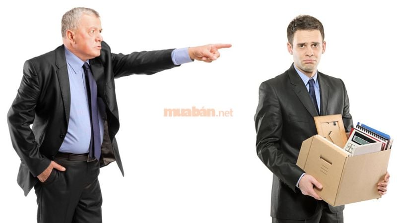 mơ thấy bị đuổi việc