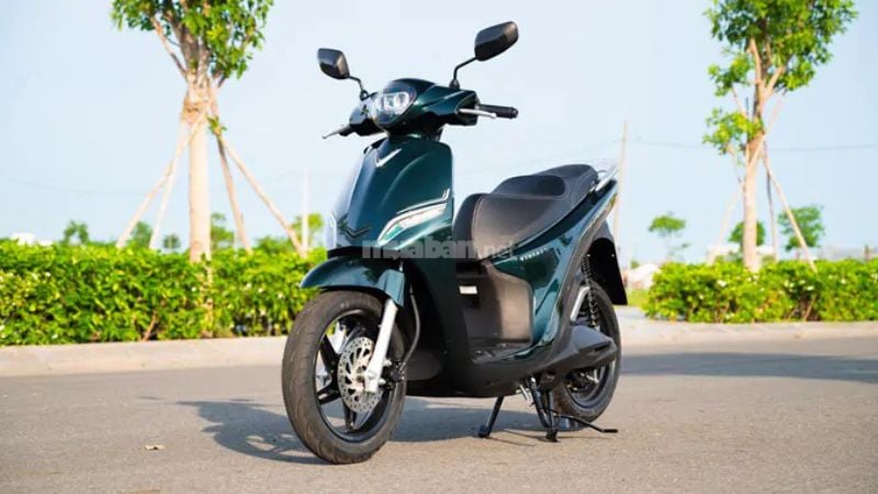 Phần yếm phía trước xe máy điện VinFast Feliz S được vuốt nhọn về sau