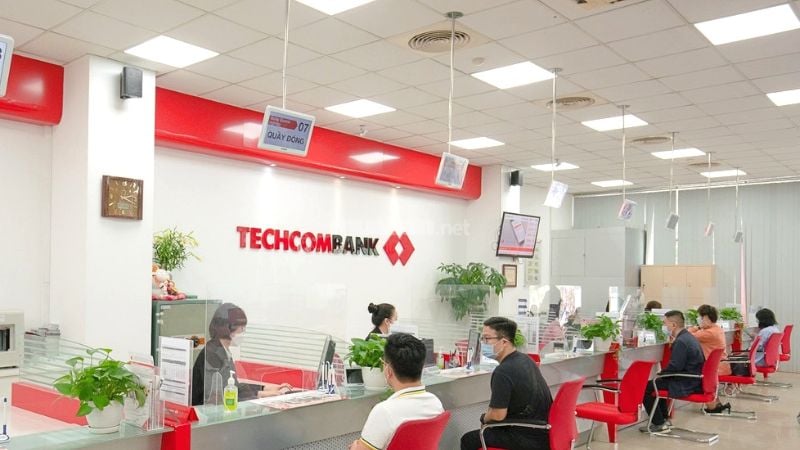 Techcombank cung cấp các sản phẩm huy động vốn dành riêng cho khách hàng doanh nghiệp.