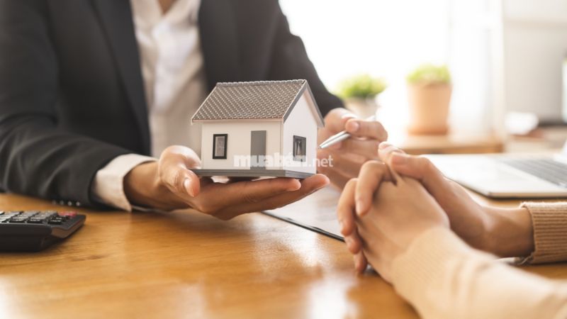 Lưu ý quan trọng khi làm việc với môi giới về chi phí hoa hồng