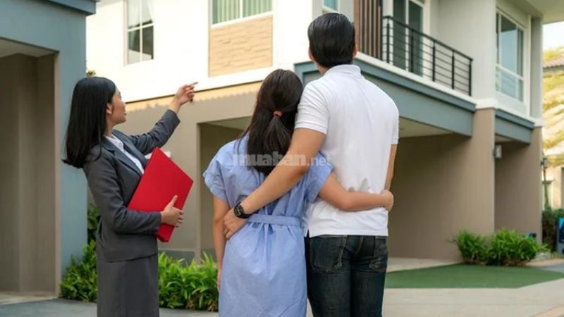 Chọn môi giới có kinh nghiệm thực tế.
